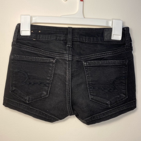 Shorts - Picture 2 of 3